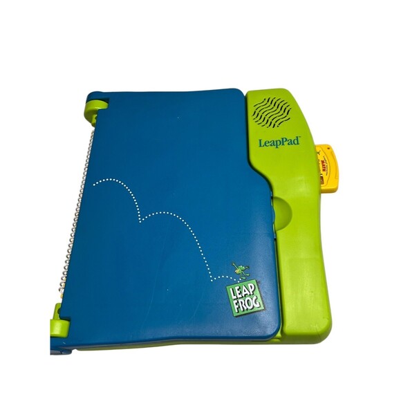 Leap Frog LeapPad Learning System Book and Game Cartridge *works* - Picture 1 of 6